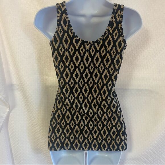 Maurices tank size small. Aztec print. Some stretch. Good preowned condition. - Picture 3 of 3